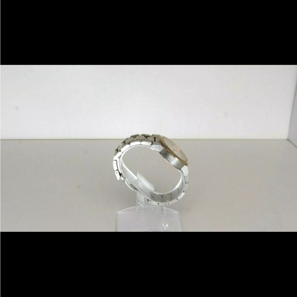 Burberry bu1374 Watch #129 new battery - Picture 7 of 8